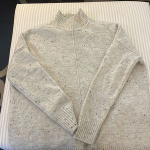 Jessica Simpson Alpaca Blend
Funnel Neck Sweater SZ M